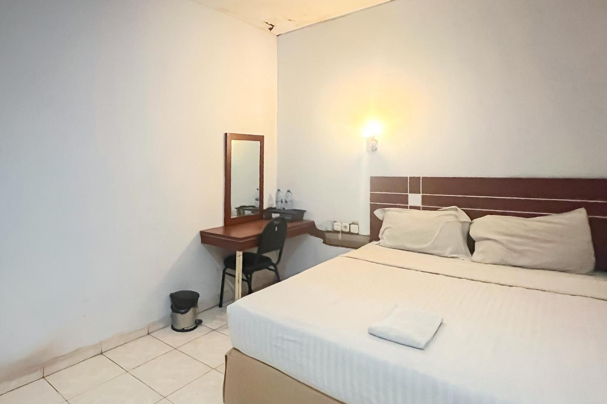 Urbanview Trisula Hotel Makassar Kültér fotó