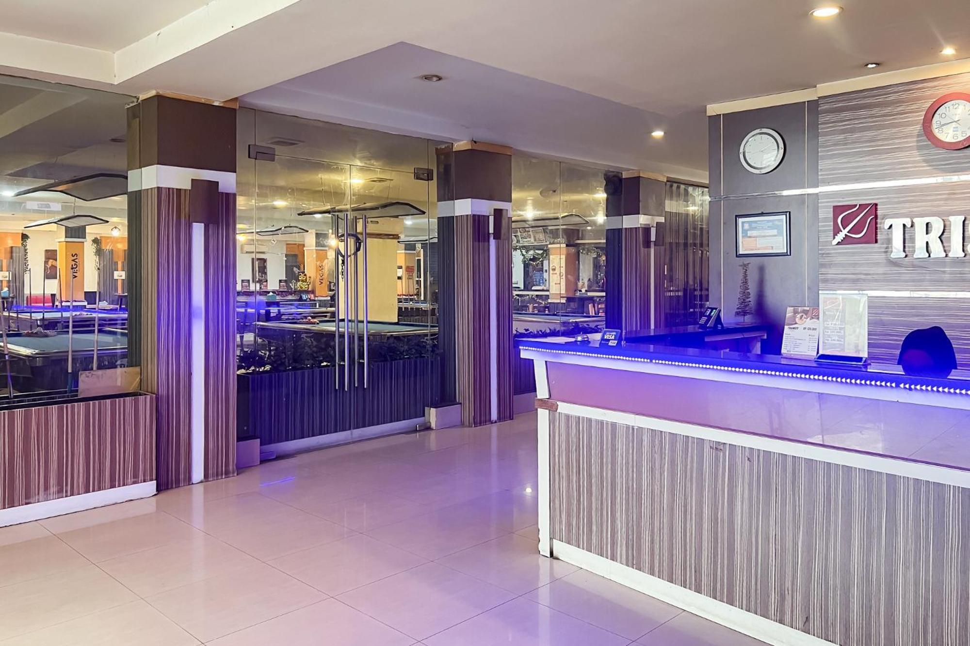Urbanview Trisula Hotel Makassar Kültér fotó