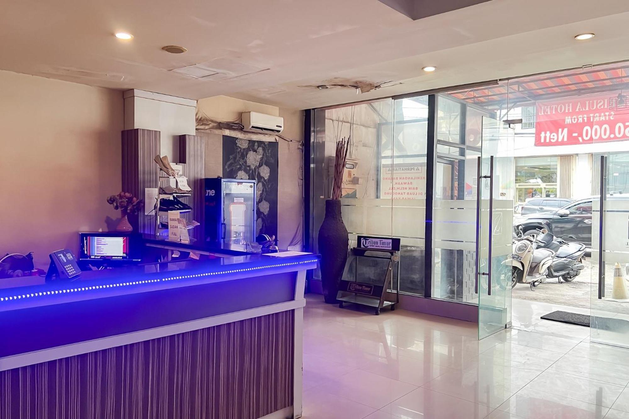 Urbanview Trisula Hotel Makassar Kültér fotó