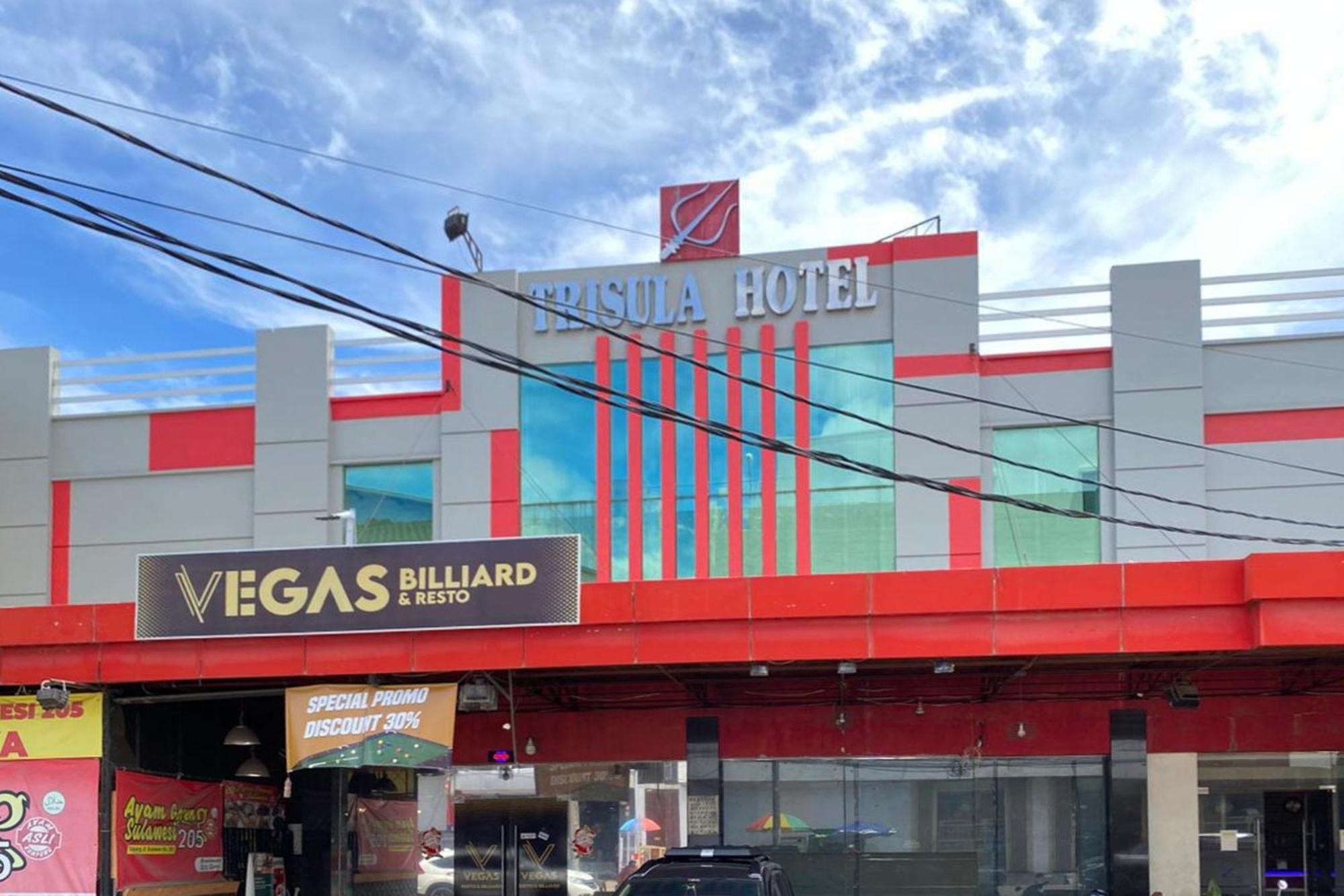 Urbanview Trisula Hotel Makassar Kültér fotó